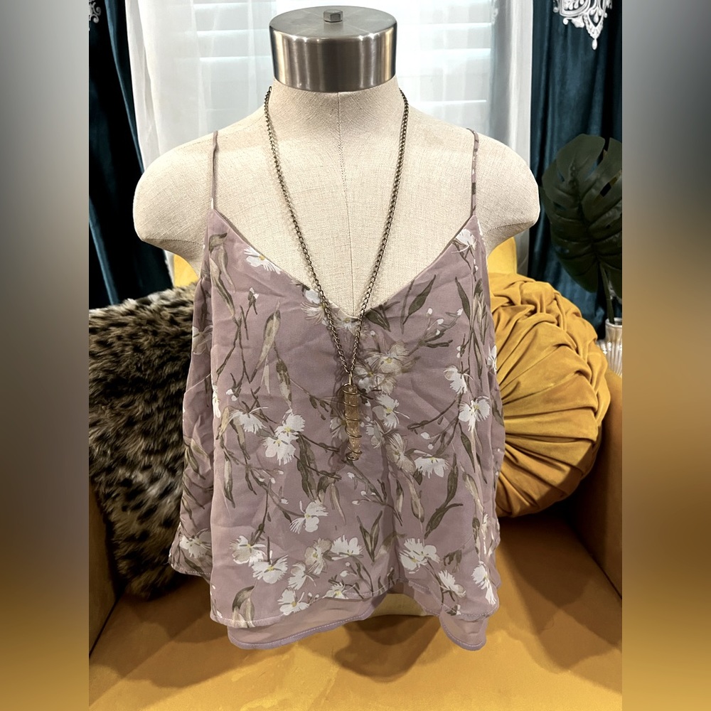 Aeropostale Purple Floral Flowy Spring V-Neck Tank Size M